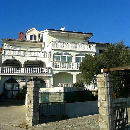 Apartmani Djurda Krk Town Exteriör bild