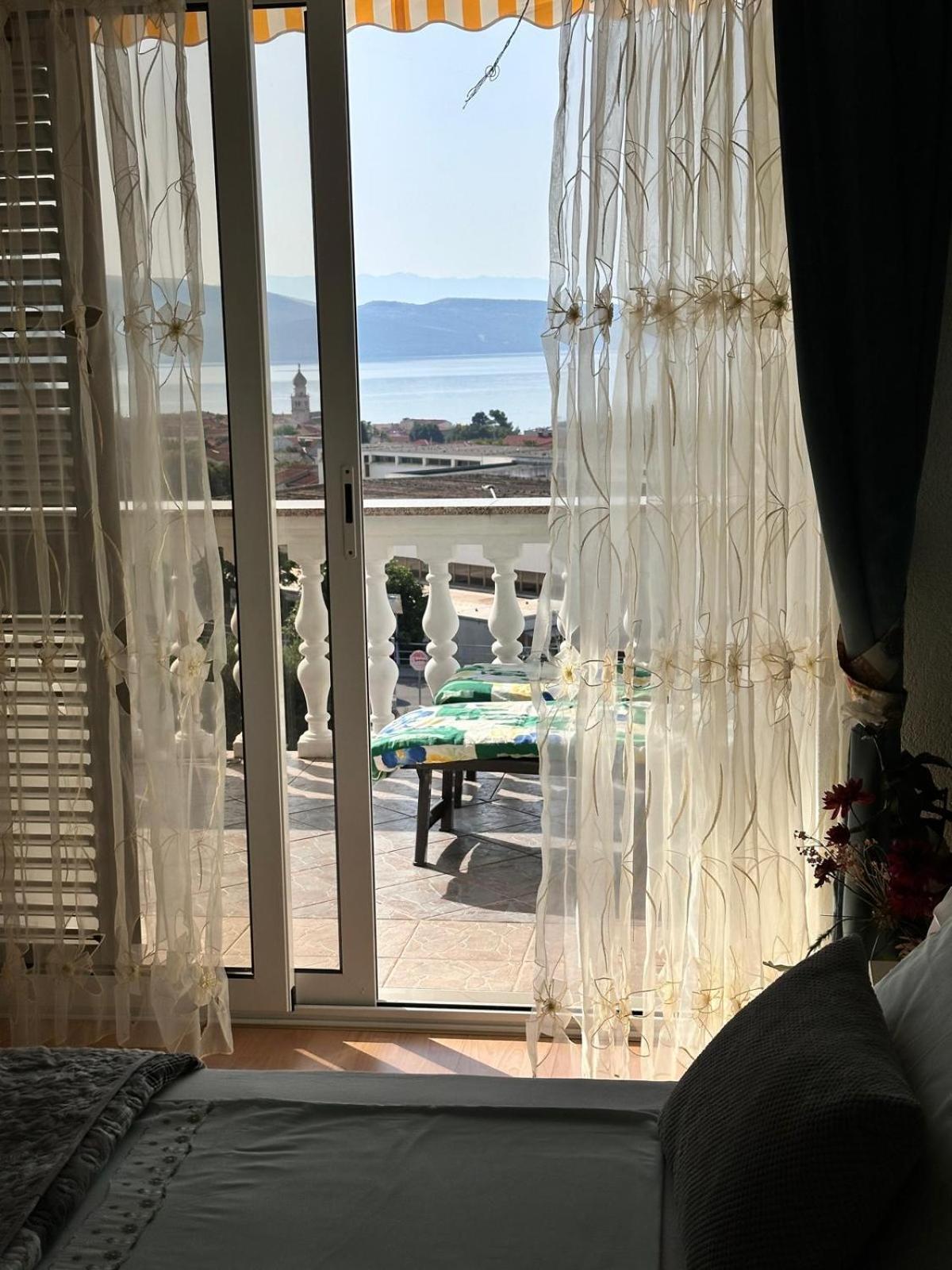 Apartmani Djurda Krk Town Exteriör bild