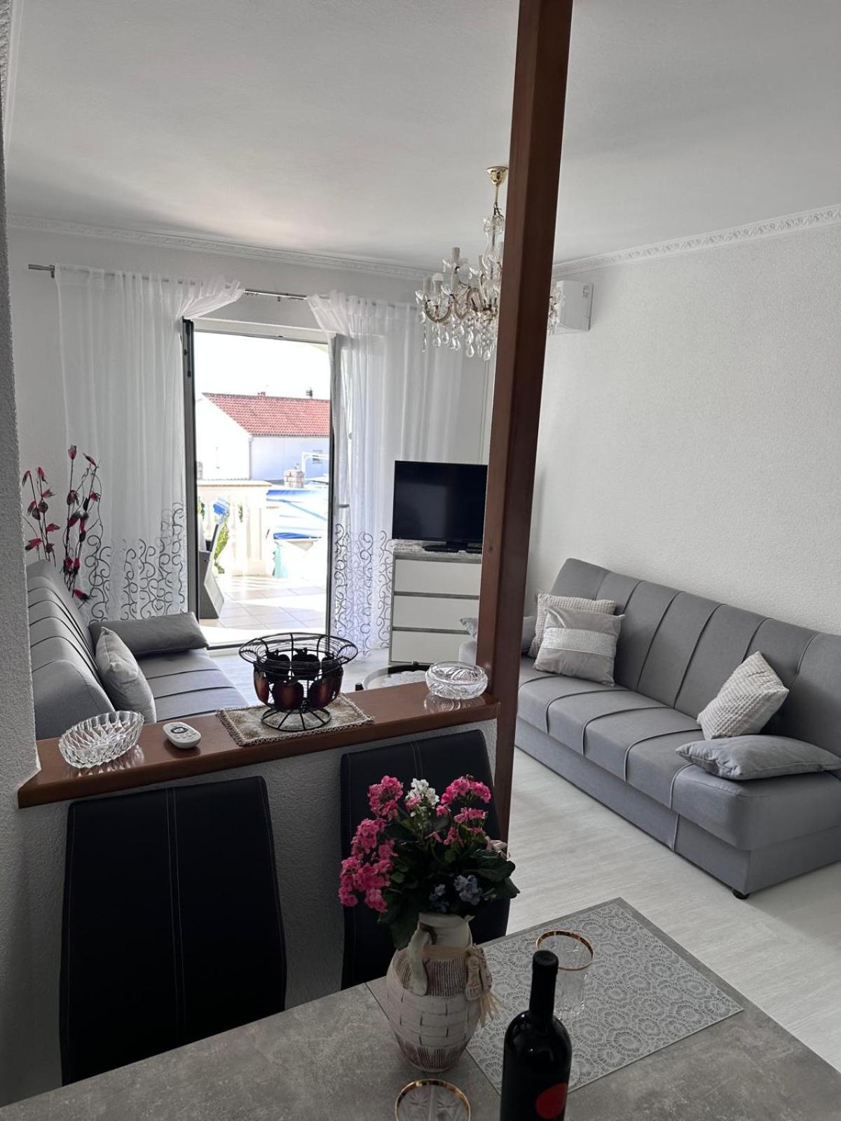 Apartmani Djurda Krk Town Exteriör bild